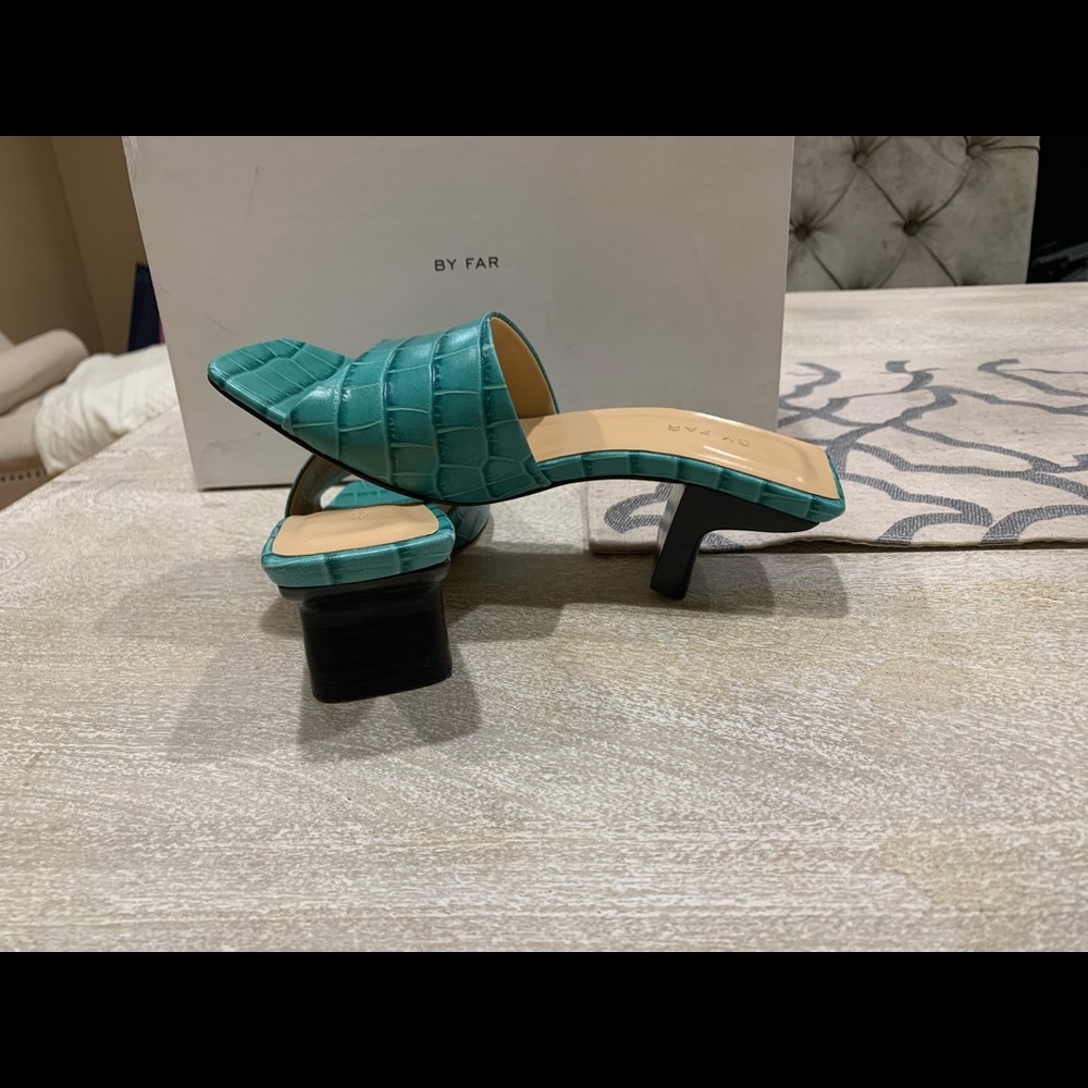 BY FAR croc embossed sandals - Picture 7 of 8